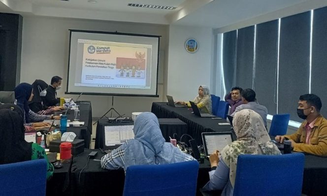
					LPPP Sosialisasi Mata Kuliah Wajib Kurikulum