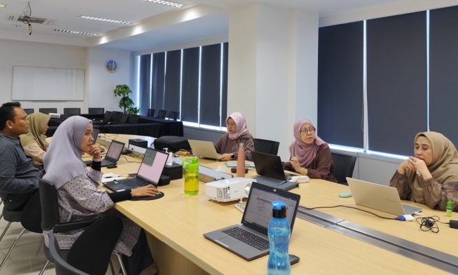 
					Upgrading Dosen Prodi Bisnis Digital
