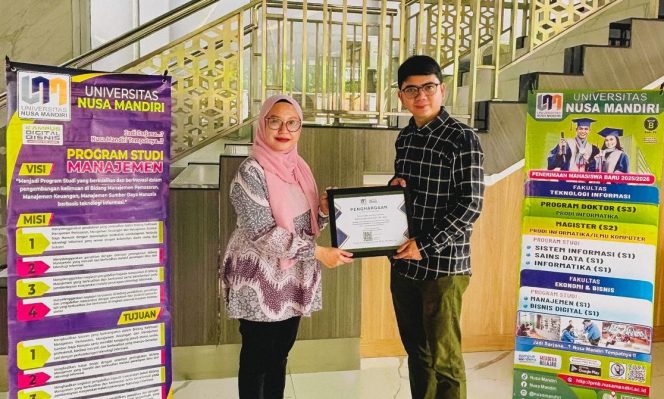 
					Universitas Nusa Mandiri Berikan Sertifikat Penghargaan pada Dosen Berprestasi