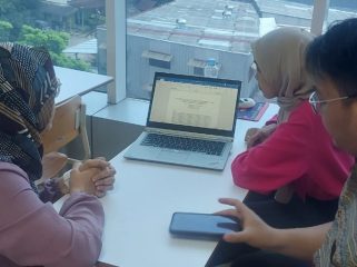 Kiat Sukses Susun Skripsi Ala Dekan FEB