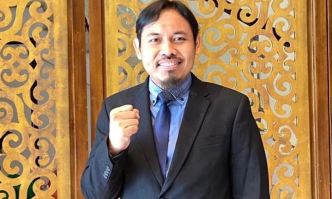 
					Aktif Berorganisasi dan Berprestasi