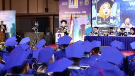 Foto: Panggung Prestasi! UNM Lahirkan Pemimpin Baru Melalui Wisuda Ke-38 yang Spektakuler 