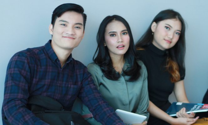 
					Lulusan Bisnis Digital Semakin Diburu