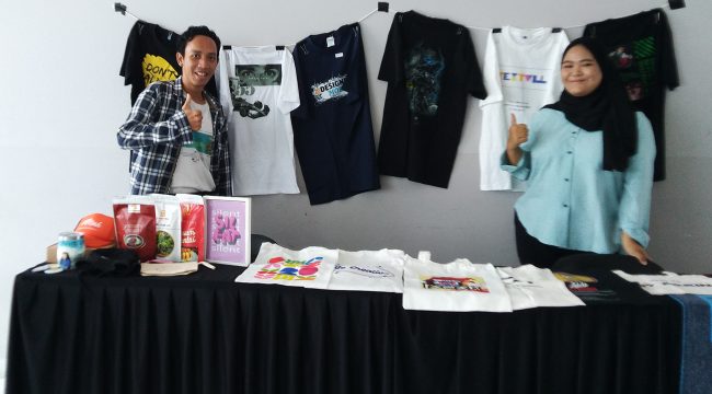 Mahasiswa Bisnis Digital UNM Rancang Desain Kemasan Inovatif