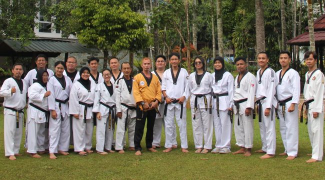 UKM Taekwondo UNM Tempa Mental dan Teknik