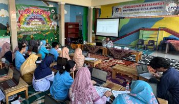 UNM Latih Guru PAUD Kuasai Excel