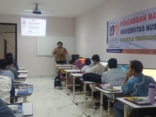 Tim Dosen Magister Ilmu Komputer UNM Latih Anggota Madaris JIS