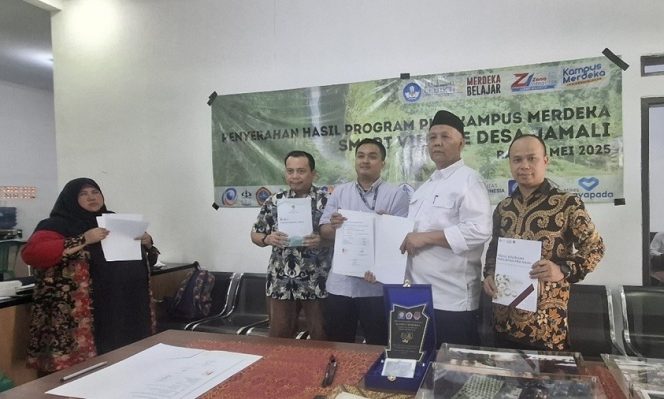 
					UNM Dukung Program Smart Village
