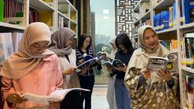 Musim Skripsi Tiba, Mahasiswa UNM Padati Perpustakaan