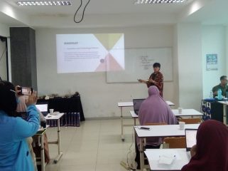 Dosen UNM Bekali Pelaku UMKM Bekasi Pentingnya Legalitas Usaha