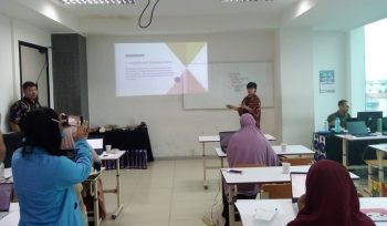 Dosen UNM Bekali Pelaku UMKM Bekasi Pentingnya Legalitas Usaha