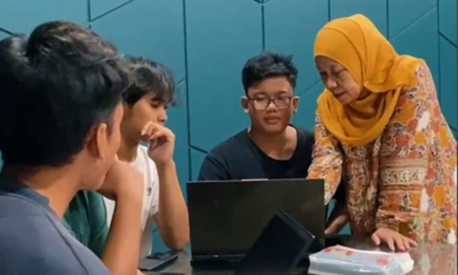 
					Prodi Bisnis Digital UNM Perkuat Budaya Akademik Lewat Pendampingan