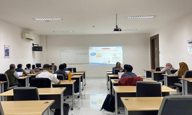 
					Suasana Kelas Program Doktor Informatika UNM Dorong Inovasi dan Kolaborasi