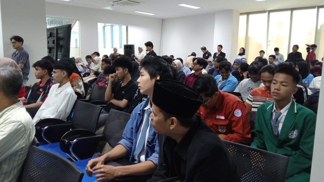 
					Foto: Seminar Canggih ala Universitas Nusa Mandiri! Teknologi AI Jadi Sahabat Belajar dan Penyemangat Jiwa Pelajar