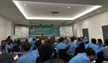 Mahasiswa Bisnis Digital UNM Diperkuat Skill Marketing Digital