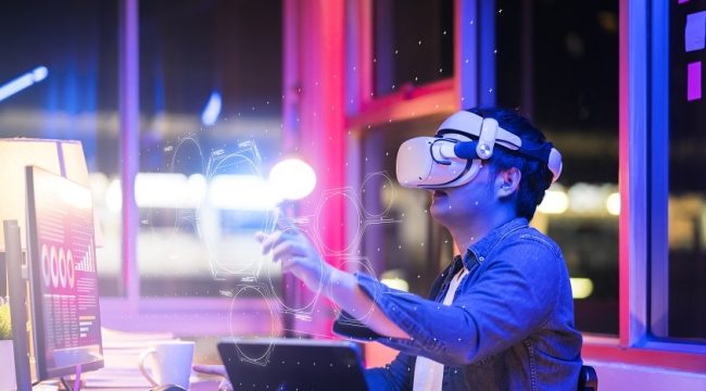 Mahasiswa UNM Dibekali Etika di Era Siber