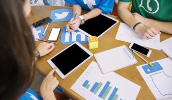 Pustakawan UNM Ikuti Workshop Strategi Media Sosial