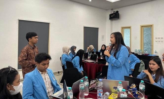 
					UNM Cetak Konsultan Digital Masa Depan