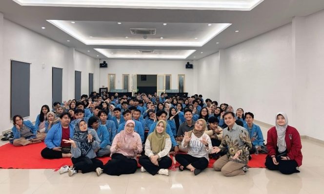 
					FTI UNM dan NSC Latih Mahasiswa Promosi Produk Digital ke Investor
