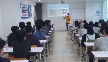 Workshop Digital Bisnis di UNM Bangkitkan Semangat Inovasi