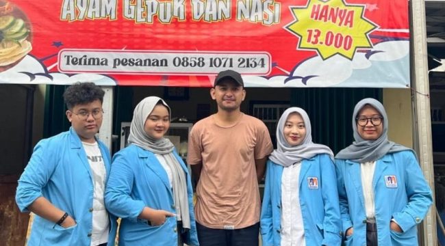 Mahasiswa Manajemen UNM Turun ke Lapangan, Bantu UMKM Naik Kelas