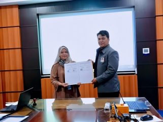 UNM dan UNIKOM Bergandeng Tangan