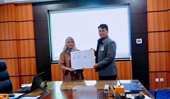 UNM dan UNIKOM Bergandeng Tangan