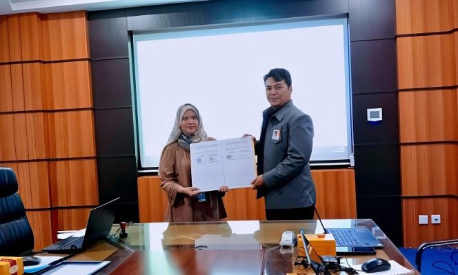 
					UNM dan UNIKOM Bergandeng Tangan
