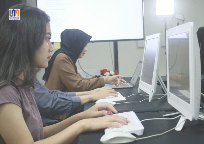 
					Jurusan Sistem Informasi 2025: Info Kuliah, Prospek Kerja & Kampus Terbaik | Universitas Nusa Mandiri