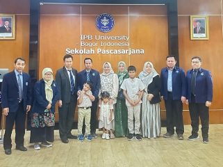 Dosen Terbaiknya Sandang Gelar Doktor Ilmu Komputer