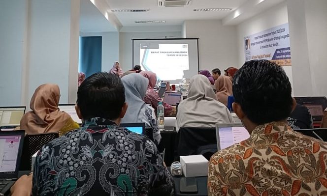 
					UNM Kampus Digital Bisnis Matangkan Strategi