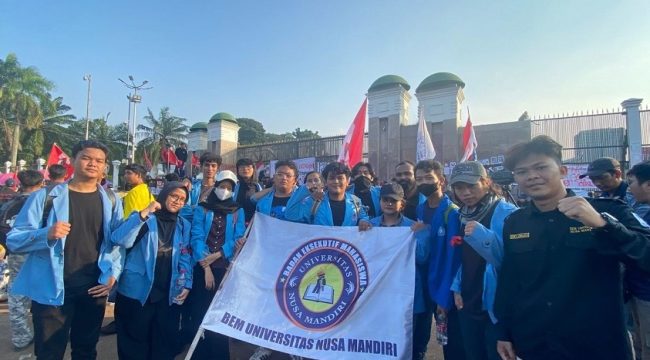 Suara Mahasiswa untuk Perubahan di Gedung DPR RI