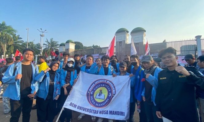 
					Suara Mahasiswa untuk Perubahan di Gedung DPR RI