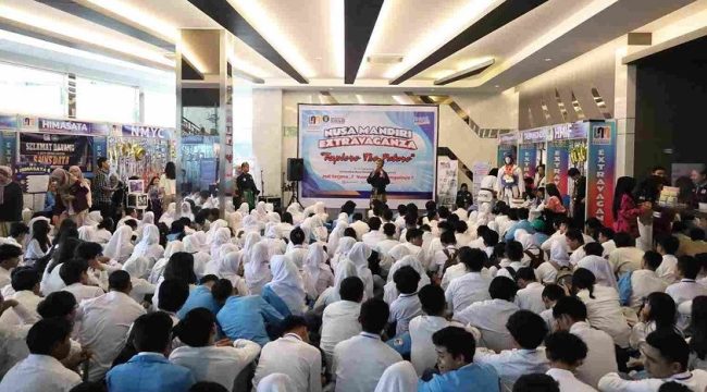 Mahasiswa Baru FEB UNM Siap Raih Generasi Unggul