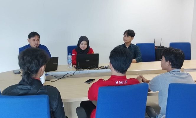 
					Program Kreatif Mahasiswa Baru