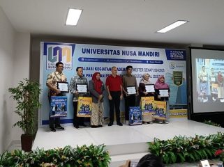 UNM Apresiasi Dosen Berprestasi
