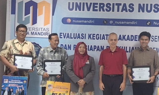 
					Dosen Prodi Manajemen UNM Raih Penghargaan
