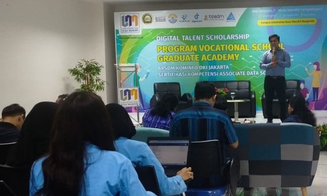 
					Mahasiswa Sains Data UNM Kuasai Dunia Data dengan Sertifikasi BNSP