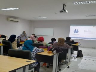 UNM Gelar Pelatihan E-Posyandu
