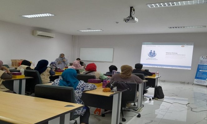 
					UNM Gelar Pelatihan E-Posyandu