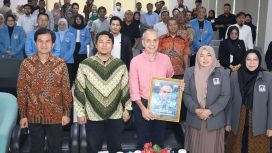 UNM Gelar Studium General AI