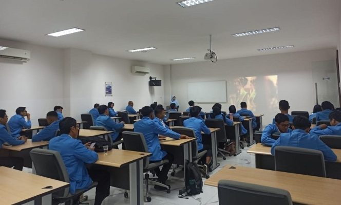 
					UNM Sambut Mahasiswa Baru