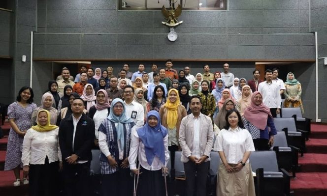 
					UNM Dorong Profesionalisme Pustakawan