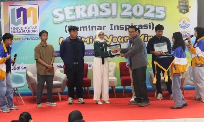 
					Best Presenter di Ajang Global