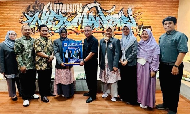 
					Studi Banding? Ketika Kampus Harus Belajar Agar Nggak Jadi Pabrik Ijazah