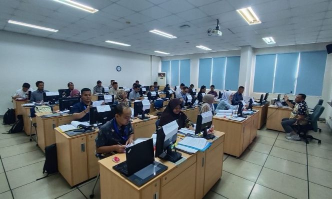 
					Penguatan Kompetensi Dosen