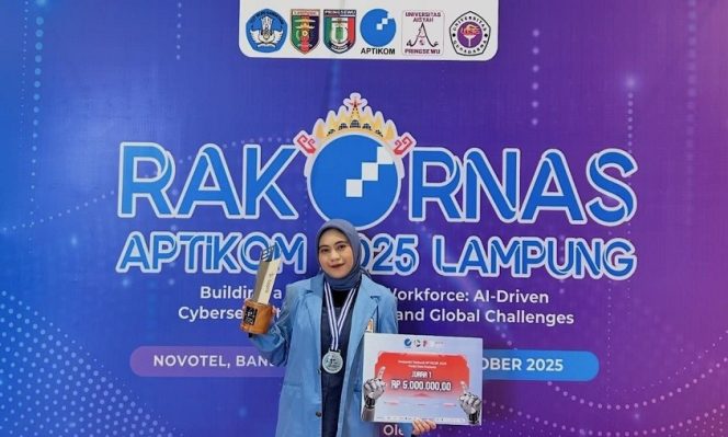 
					Mahasiswi UNM Ini Juara Data, Jago Bela Diri, dan Bintang Monolog