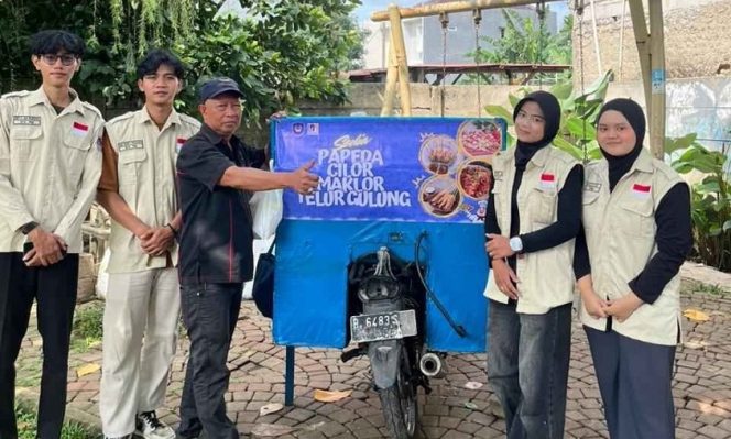 Mahasiswa UNM Luncurkan Program Gerobak Bangkit yang Bikin Melek Digital, Agar UMKM Tak Tumbang!