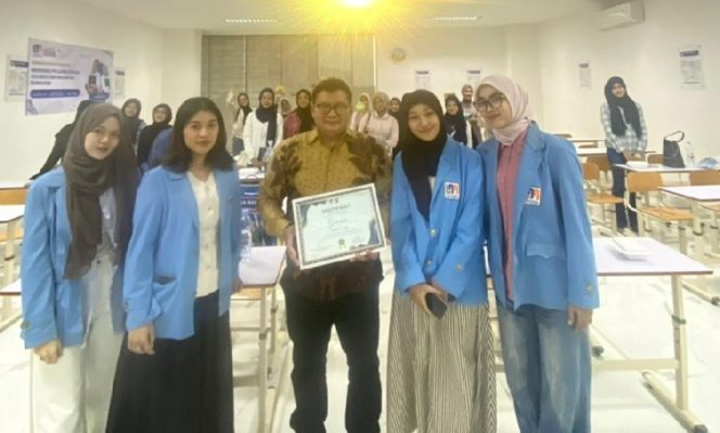 
					Modal Dapur, Untung Segunung! Program Studi Bisnis Digital UNM Ajak Generasi Muda Berbisnis Kuliner Digital