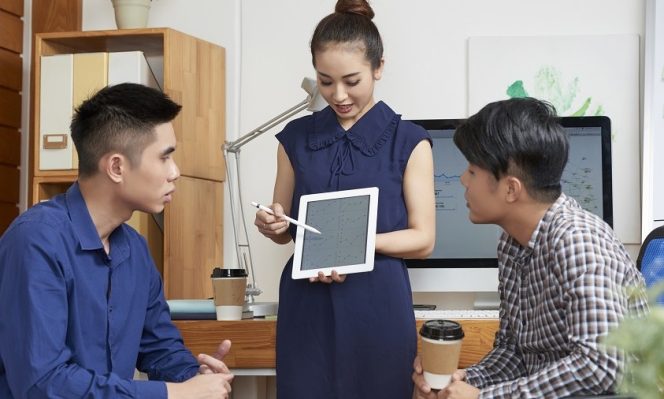 
					Komitmen FEB UNM Menjawab Tantangan Zaman